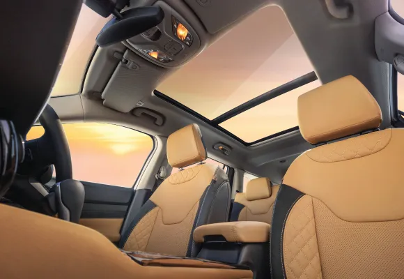 Dual-Pane Panoramic Sunroof
